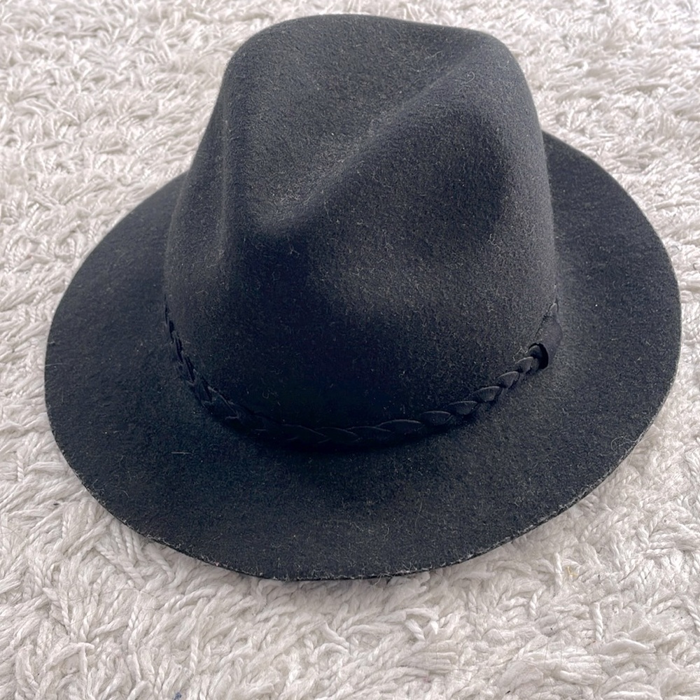 F21 Black Felt Hat with Braided Trim Detail, size S/M